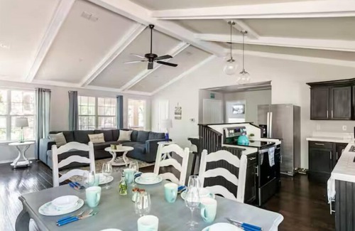 Pottsboro House | Shoreline Cottage & Barn-doninium, 8 beds, pet friendly by Lake Texoma