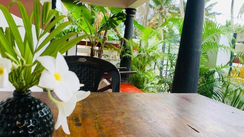 Mararikulam Bed & Breakfast | Shoreline Marari Beach Villa At Golden Beach Mararikulam
