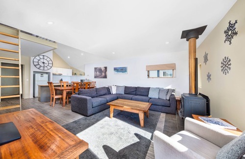 Crackenback Apartment | Shoreside | Apartment 12 | Crackenback | 2B
