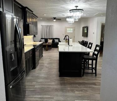 Ardmore House | Short Drive To The Coliseum