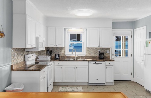 Cherry Grove Beach House | Short walk to Beach- 2 Bedroom/1 Bath Duplex1 (downstairs)w/pool access