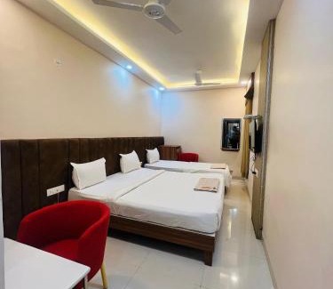 Pithampur Hotel | Shree 9NB Hotels, Pithampur