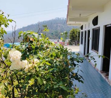 Kausani House | Shubham Home Stay