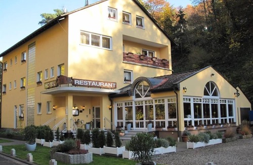 Wachenheim an der Weinstrasse House | Single Room - Hotel-Restaurant-Café Goldbächel