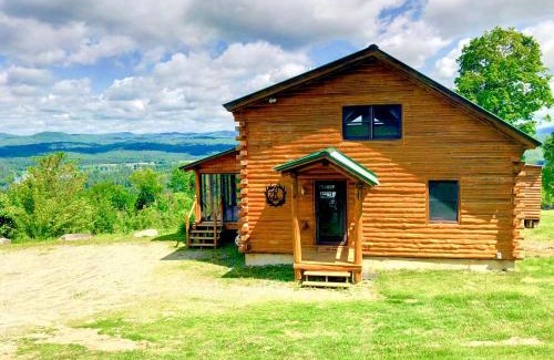 Dalton Villa | SI INCREDIBLE VIEWS from this log cabin with large deck huge yard fire pit hot tub