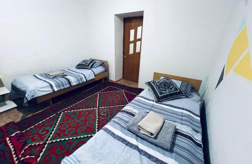 Naryn House | SIA Guest House