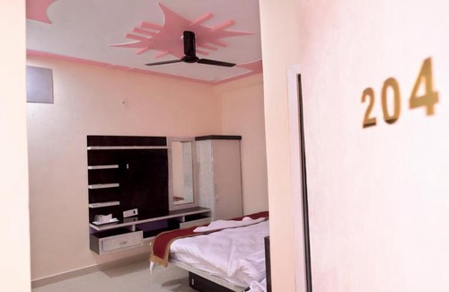 Motihari Hotel | Siddhi Vinayak Hotel & Banquet 2