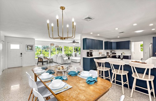 Bay Isle House | Siesta Dolce | Luxury Siesta Key Home w/Private Heated Pool, Close To Beach!