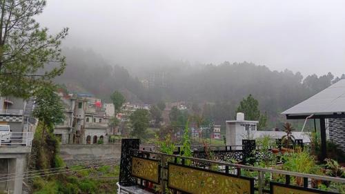 Abbottabad House | Silent Hillside Stay 4 Families