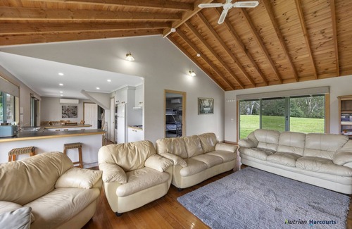 Eildon House | Silkwood on the Goulburn