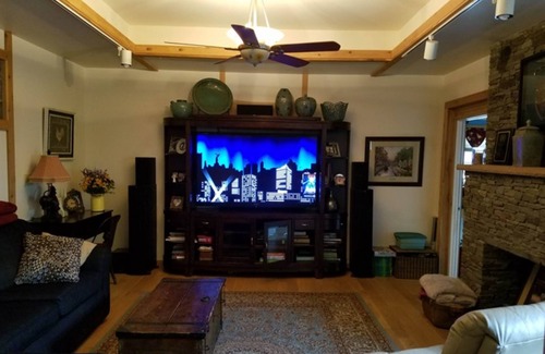Mooresville Bed & Breakfast | Silly Chickens Lodge B&B