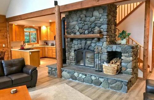 Maple Falls House | Silver Lake Cabin 7 - Lake Front - H-T - Pets Ok