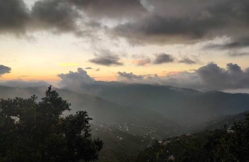 Mukteshwar Ski Chalet | Silver Linings Cottage Mukteshwar by Travelcults