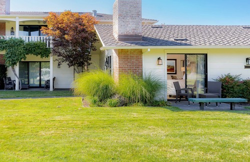Vichy Springs Condo | Silverado Mansion Junior Suite! 1 bed/1 bath! Pool Access, Courtyard View.