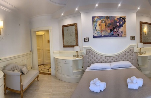 Tuscolano House | Simon's Guest House Rome