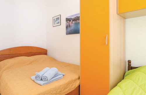 Duboka Apartment | Simple and functionally furnished apartment in the immediate vicinity of the sea, in the village of