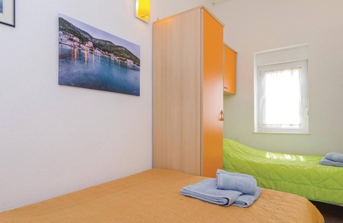 Duboka Apartment | Simple and functionally furnished apartment in the immediate vicinity of the sea, in the village of