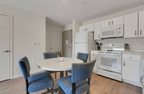 Far North Central Apartment | Simplicity 1306 I Comfy & Modern 2Bd Apt!
