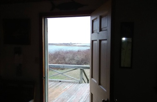 New Shoreham House | Simplicity With Stunning Sunset View!