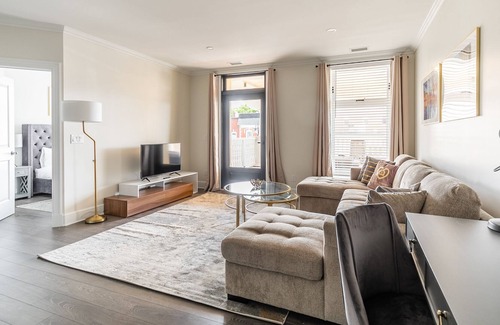 Smiths Falls Apartment | Simply Comfort. Rideau 2Br Signature Apartment Free Parking