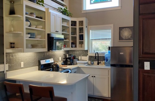 Red Rock Cottage | Simply Suite Retreat in Red Rock, Texas close to Lockhart, Bastrop, and COTA.