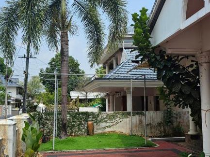 Alwaye Villa | Singh's Villa - 3BHK, AC House,Near Cochin Airport