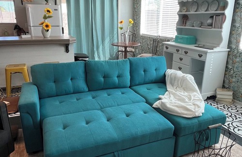 Deer Valley House | Single bedroom in a charming house in fabulous Phoenix with WiFi, AC, & more!