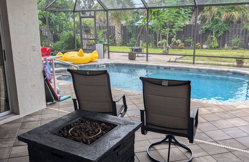 Englewood House | Single Family saltwater pool house with fenced in backyard close to the beach.
