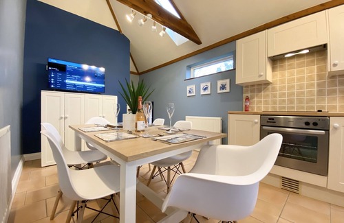 Winterton-on-Sea House | Single floor living a stones throw from sand dunes and beach, pets welcome