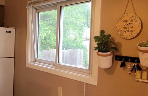 Chatham-Kent Cottage | Single level Cottage Style House near DownTown Chatham