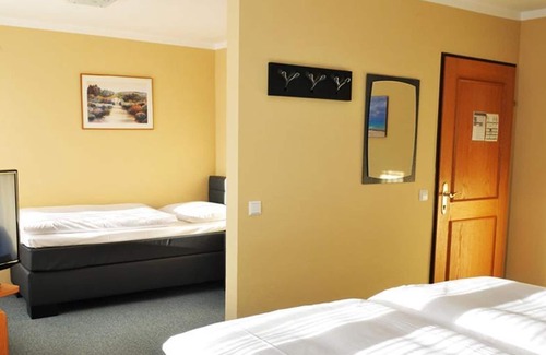 Schallmoos House | Single room with shower, toilet - Ganslhof, hotel