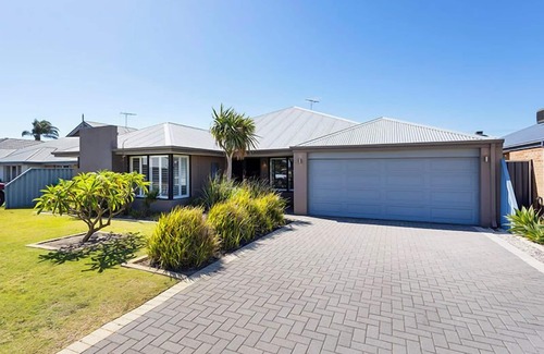 Singleton House | Singleton Impressions - Executive Escapes