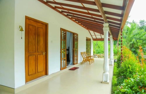 Pitabeddara Villa | Sinharaja Villa
