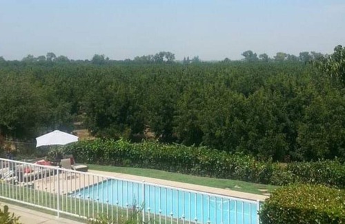 Lockeford House | Sip, Swim, Sleep Soak,Escape! Lodi wineries minutes away