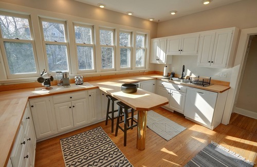Lakeside - Lester Park House | Sisu Shores: Lakefront Home with Private Beach and Wood Burning Sauna