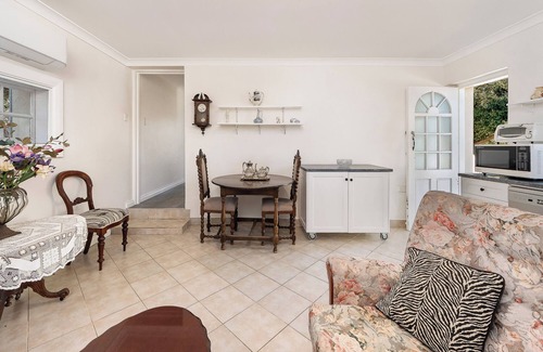 Mount Barker Cottage | Situated in the Town Centre, 30 Min To Adelaide, 10 min to Historic Hahndorf
