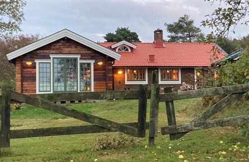 Frillesas House | Sjöstugan Vallersvik