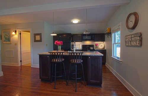 Skaneateles Apartment | Skaneateles Carriage House - Walking Distance to Village of Skaneateles