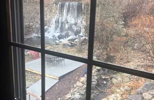 Glenwood House | Ski, hike or just relax. Historic grist mill sleeps 12. Stay in history!