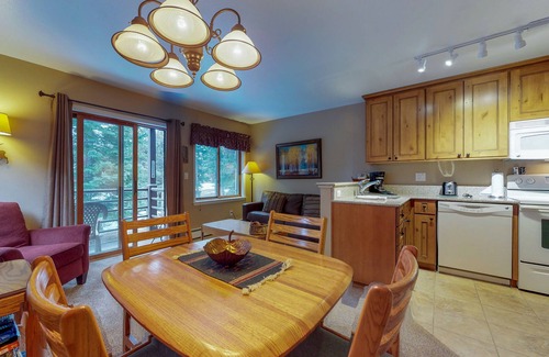 Four O'Clock Condo | Ski-in dog-friendly condo with hot tub & sauna in great location