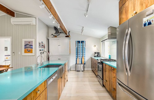 The Blue Mountains Ski Chalet | Ski-in ski-out chalet at Osler Bluff Ski Club