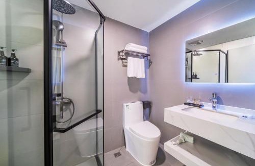 Yuzhong Hotel | Sky Congbo High-altitude River View Hotel