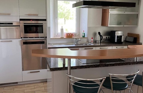Vilseck Apartment | Sky Ranch, 1 Schlafzimmer, Ruhige Alleinlage