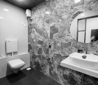 J B Nagar Hotel | Sky Suites By Glitz Hotels Nr Internatinational Airport Mumbai