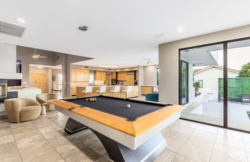 Paradise Valley Village Villa | Sky Villa Paradise: Sleep in the Clouds w/Heated Pool, Putting, Gym