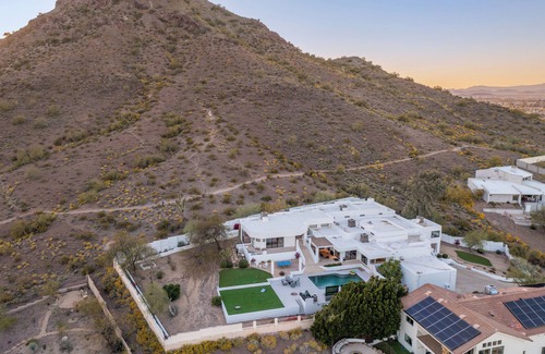 Paradise Valley Village Villa | Sky Villa Paradise: Sleep in the Clouds w/Heated Pool, Putting, Gym