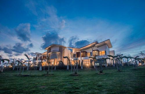 White Sand Beach House | SkyeBay Club - Silver Pavilion