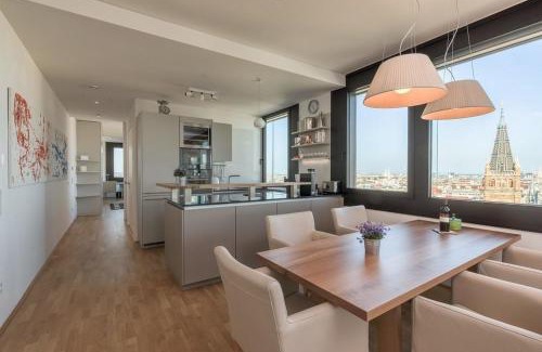 Josefstadt Apartment | Skyflats City View