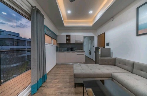 Jubilee Hills Bed & Breakfast | SKYLA Studios & Suites - Jubilee Hills