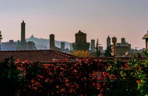 San Donato-San Vitale Bed & Breakfast | Skyline 1/7 B&B